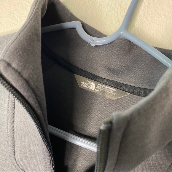 Northface • Grey Pullover - Picture 4 of 5